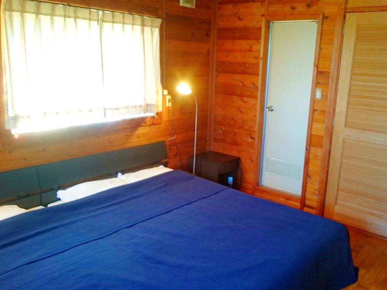 Private Beach House Мотобу Екстер'єр фото