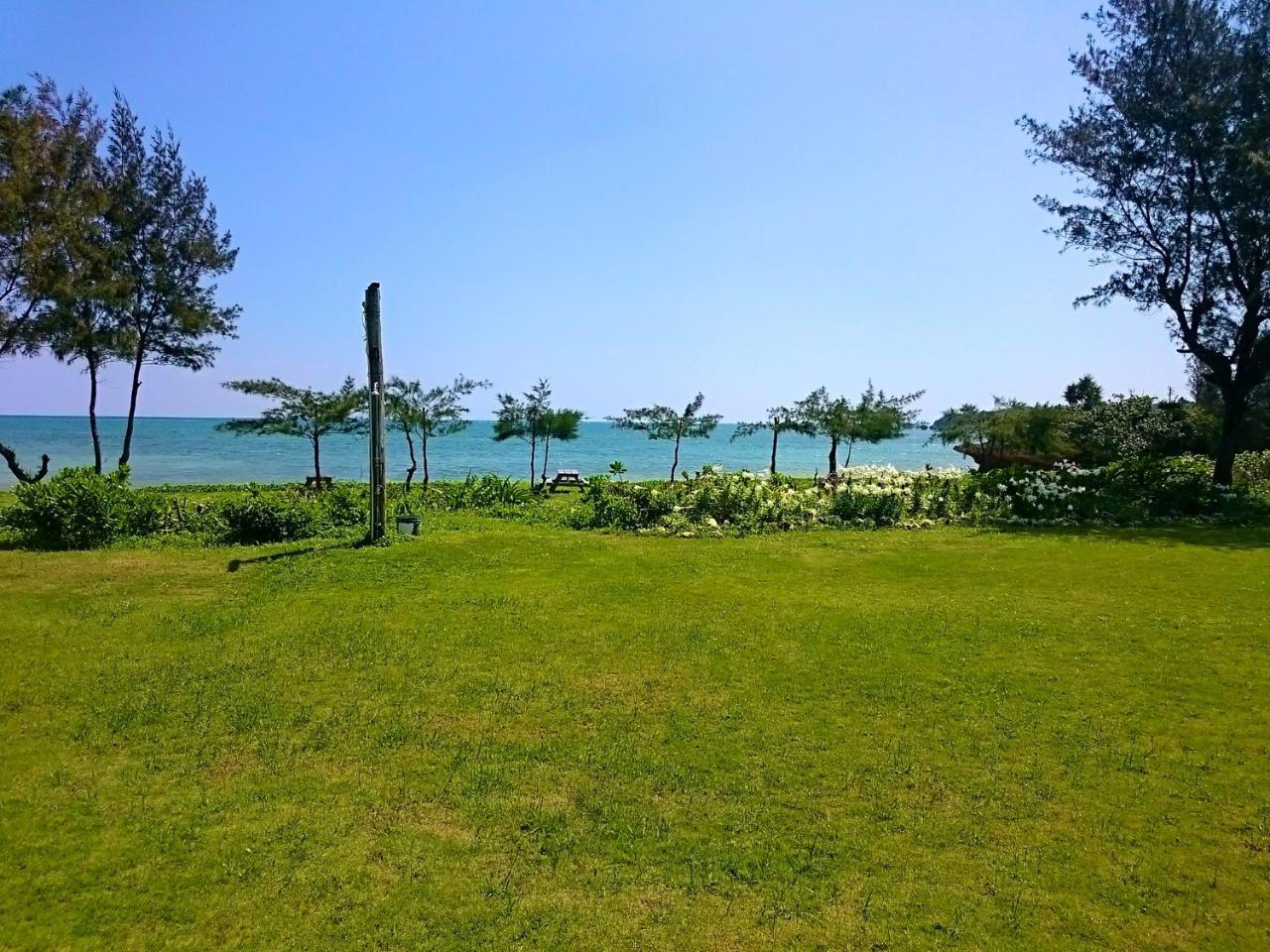 Private Beach House Мотобу Екстер'єр фото